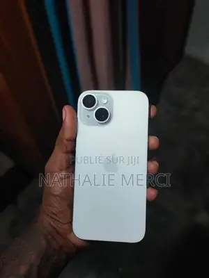 Nouveau Apple iPhone 15 256 GB Blanc
