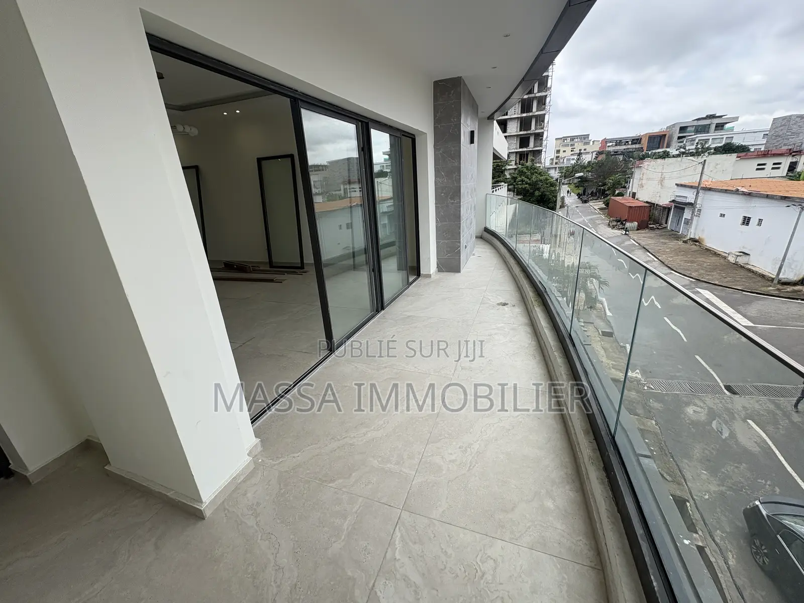 2chbre Appartement dans Massa Immobilier, Cocody à Louer
