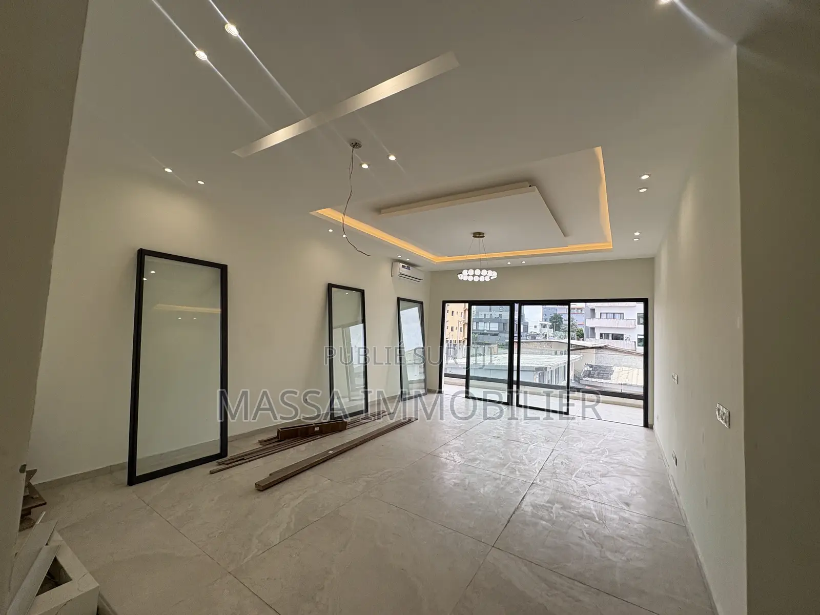 2chbre Appartement dans Massa Immobilier, Cocody à Louer