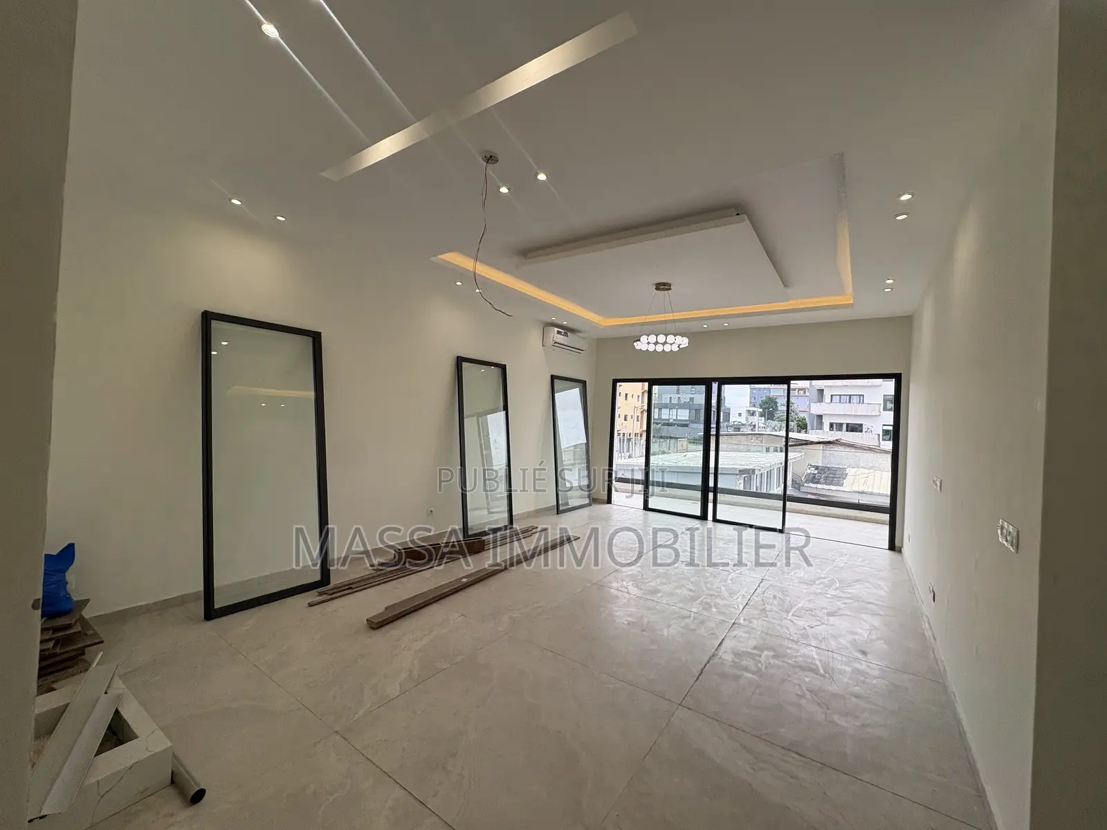 2chbre Appartement dans Massa Immobilier, Cocody à Louer