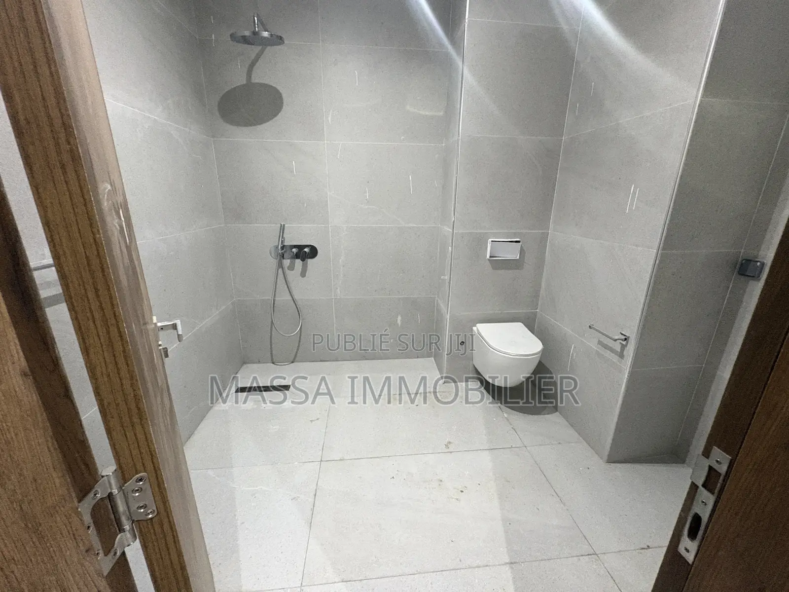2chbre Appartement dans Massa Immobilier, Cocody à Louer