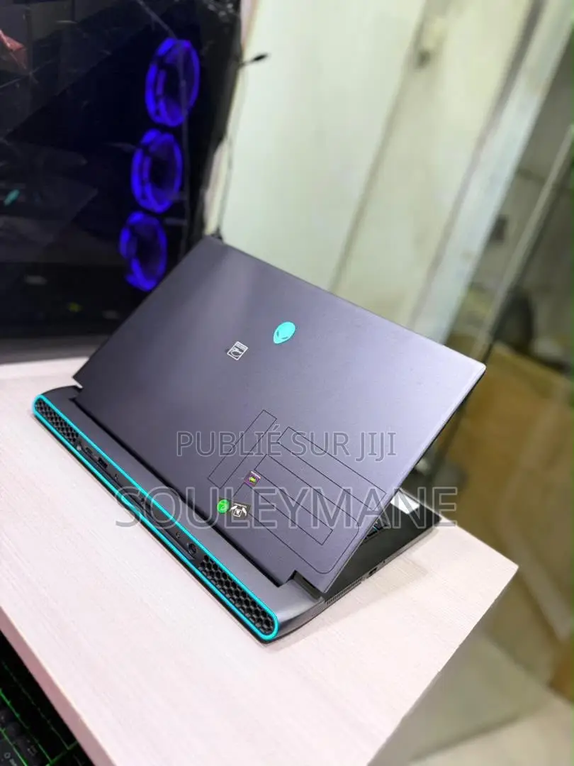 Ordinateur portable Alienware M15 R6 16GB Intel Core i7 SSD 512GB