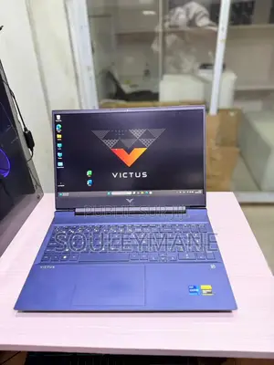 Nouveau Ordinateur portable HP Victus 15 16GB Intel Core i5 SSD 512GB
