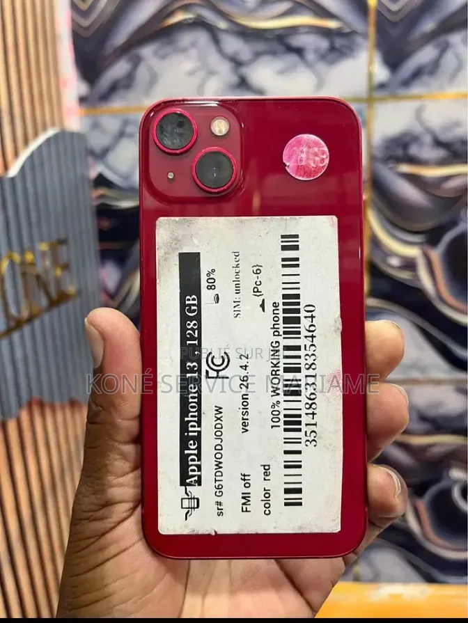 Nouveau Apple iPhone 13 256 GB Rouge