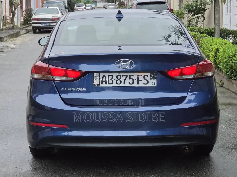 Hyundai Elantra 2017 Bleu