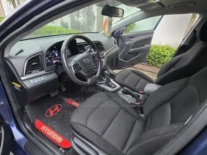 Hyundai Elantra 2017 Bleu