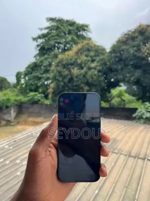 Nouveau Apple iPhone 15 Pro 256 GB Noir