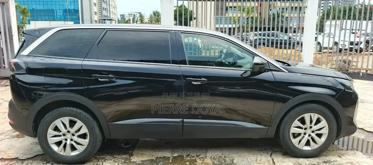 Peugeot 5008 2022 Noir