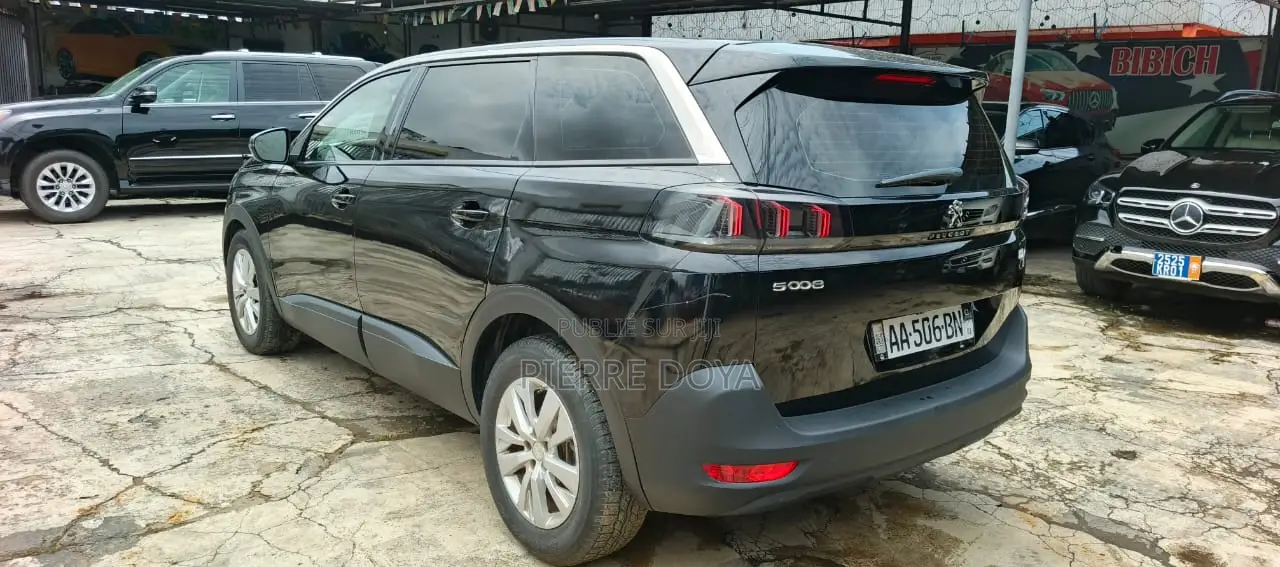 Peugeot 5008 2022 Noir