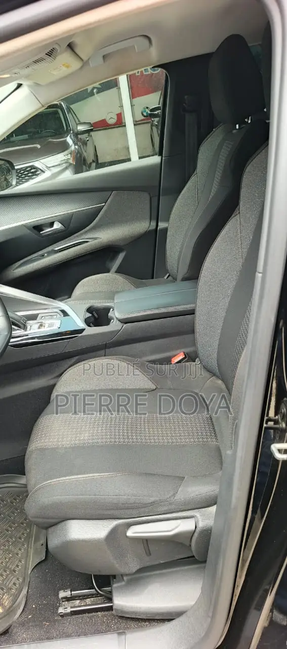 Peugeot 5008 2022 Noir