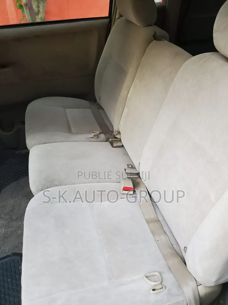 Toyota Noah 2004 Jaune