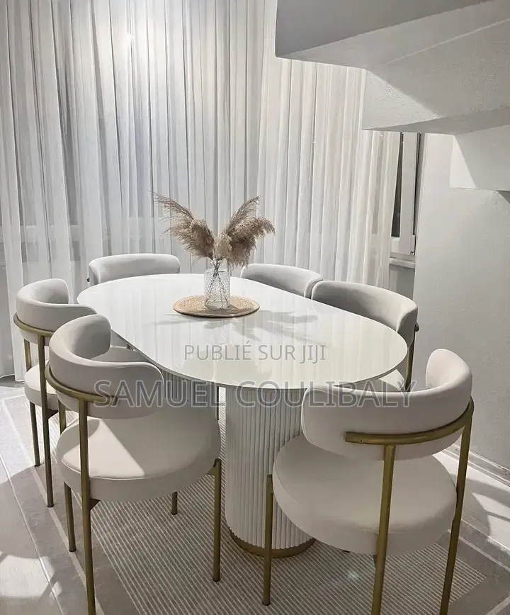 Table À Manger