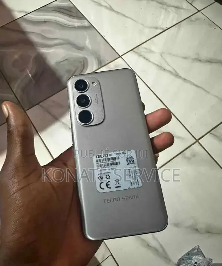 Nouveau Tecno Spark 40 Pro+ 256 GB Gris