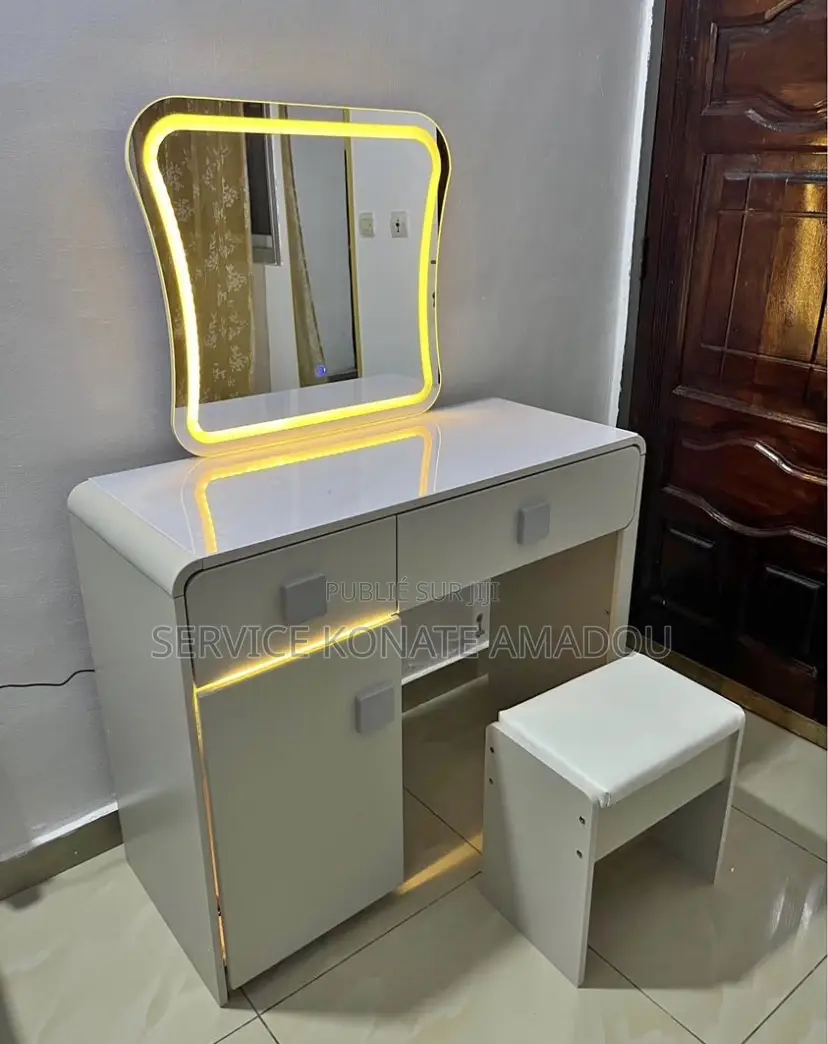 Titre Coiffeuse Moderne Blanche Avec Miroir Led + Tabouret Inclus