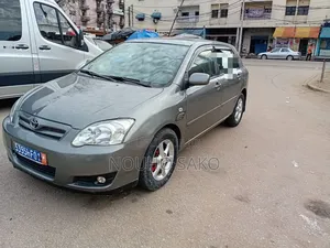 Toyota Corolla 2004 Gris