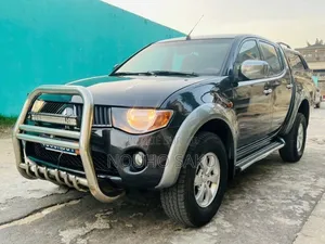 Mitsubishi L200 2009 Vert