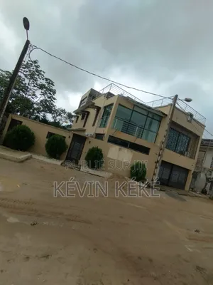 5chbre Duplex dans Grâces Immobilier, Bingerville à Louer