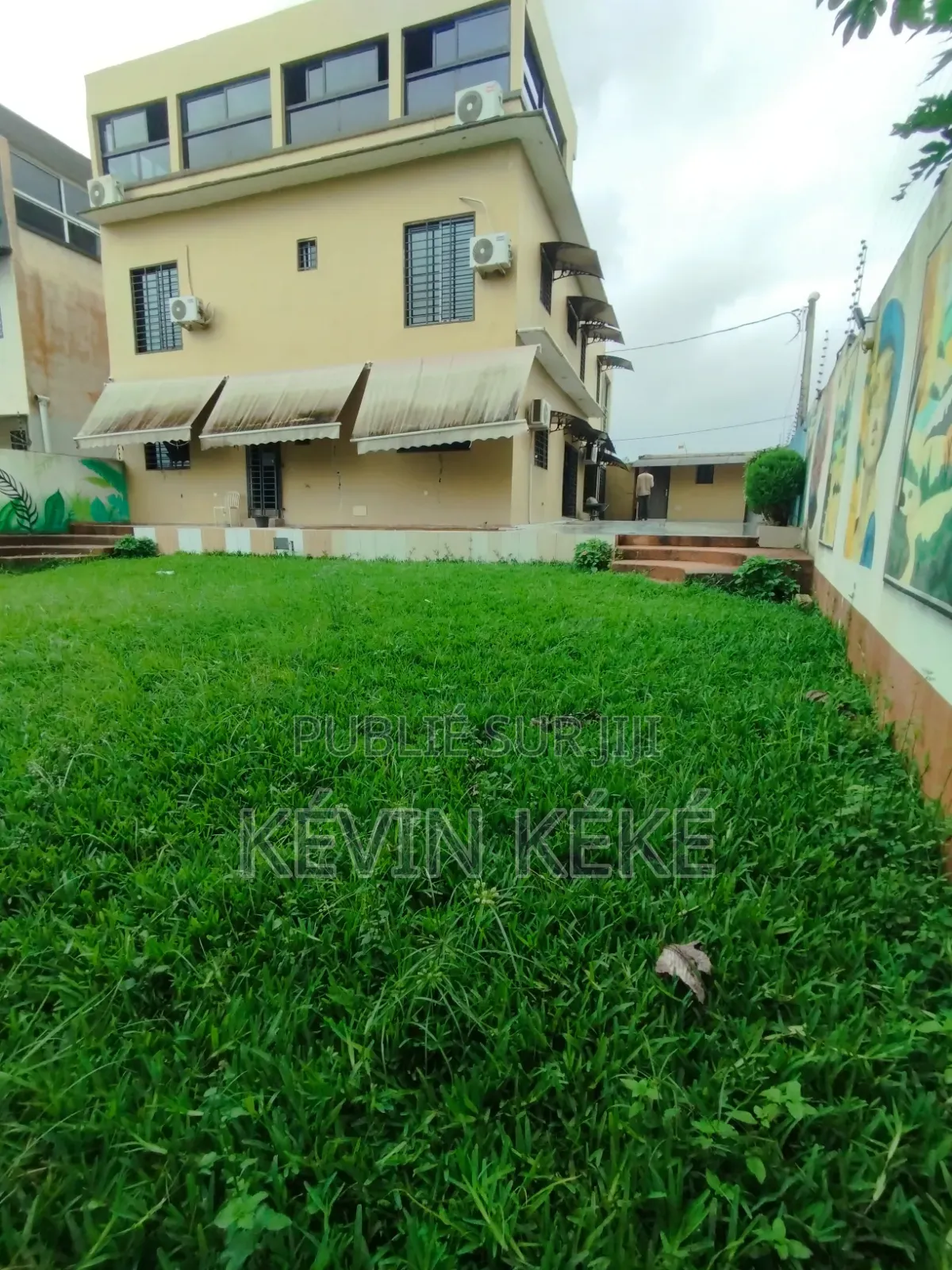 5chbre Duplex dans Grâces Immobilier, Bingerville à Louer