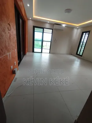 5chbre Duplex dans Grâces Immobilier, Bingerville à Louer