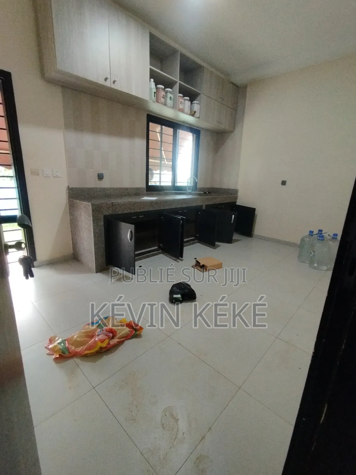 5chbre Duplex dans Grâces Immobilier, Bingerville à Louer