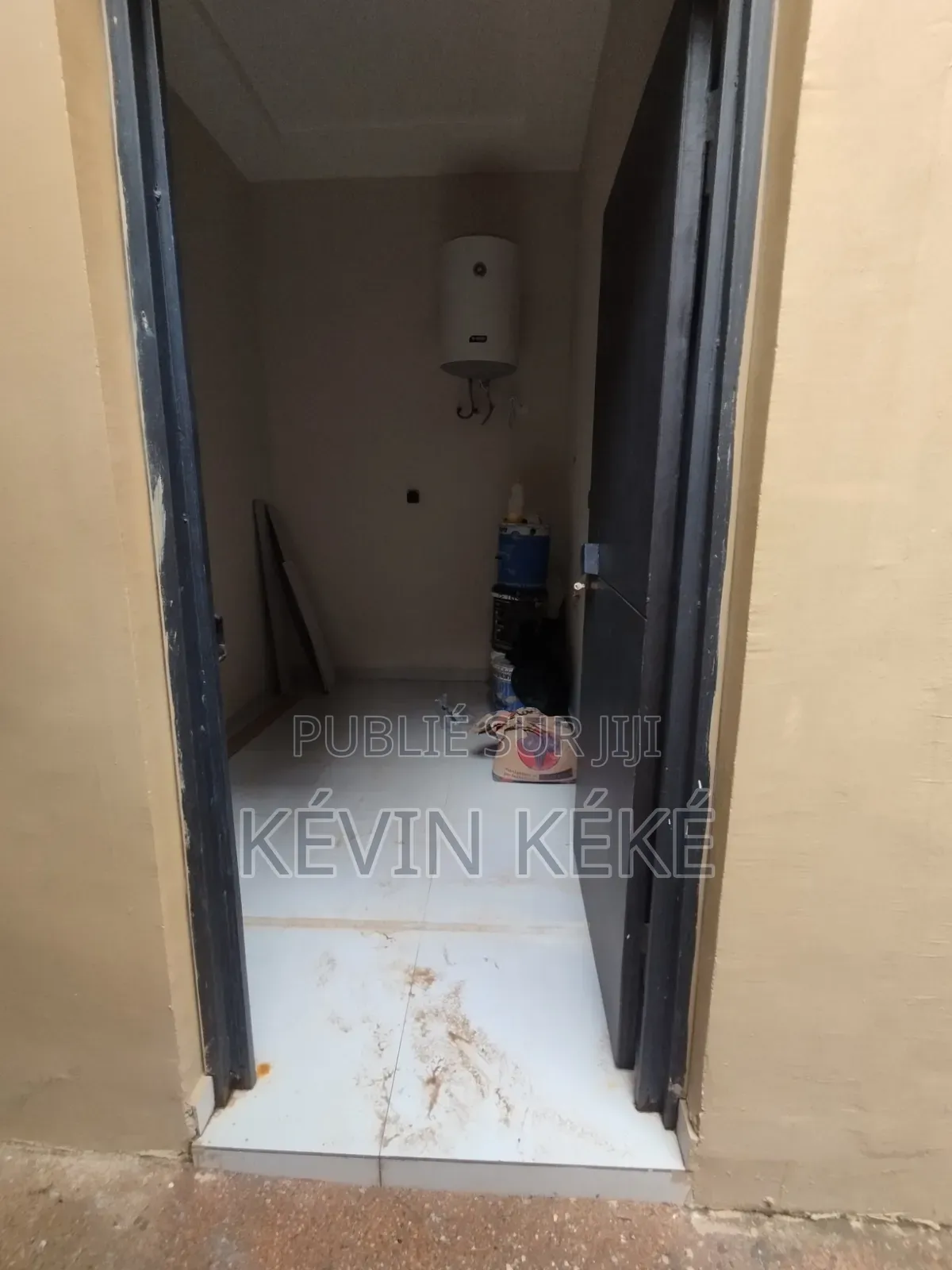 5chbre Duplex dans Grâces Immobilier, Bingerville à Louer