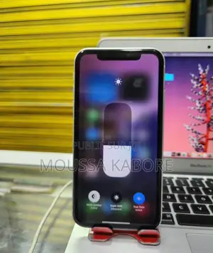 Nouveau Apple iPhone 12 128 GB Rouge