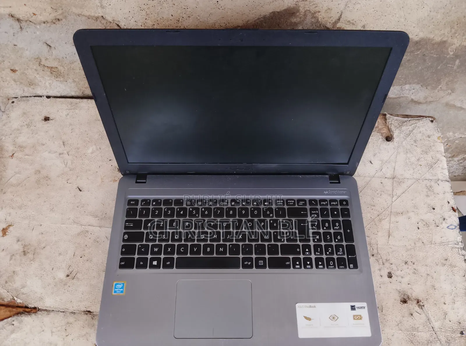 Nouveau Ordinateur portable Asus F542UA 8GB Intel Core i5 SSD 1T
