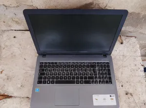 Nouveau Ordinateur portable Asus F542UA 8GB Intel Core i5 SSD 1T
