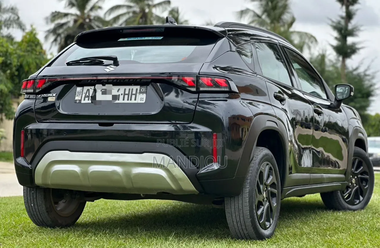 Suzuki Fronx 2024 Noir