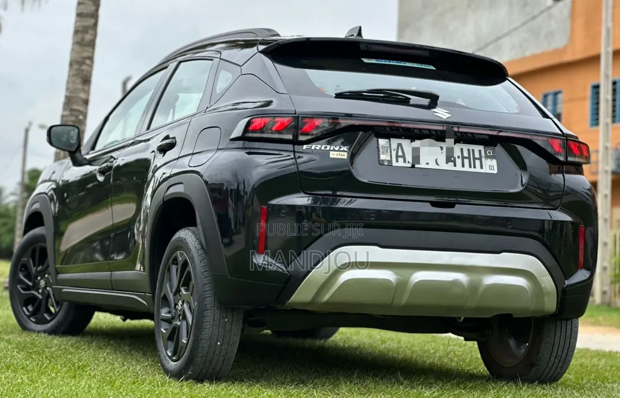 Suzuki Fronx 2024 Noir