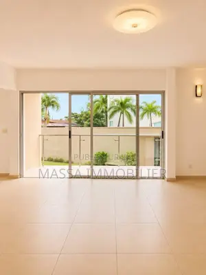 3chbre Appartement dans Massa Immobilier, Deux Plateaux à Louer