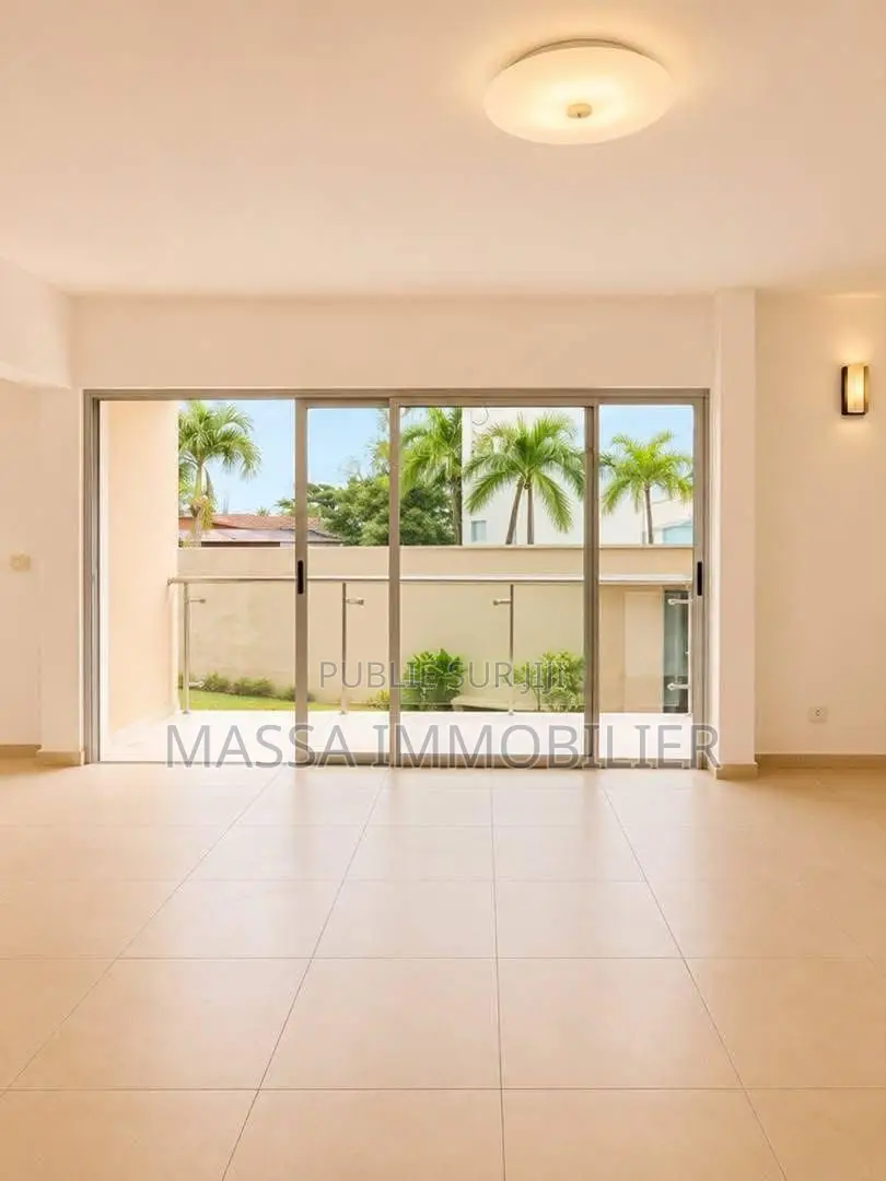 3chbre Appartement dans Massa Immobilier, Deux Plateaux à Louer
