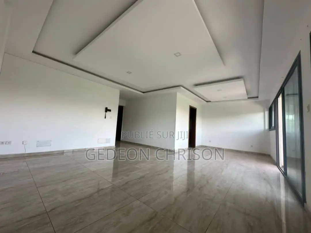 4chbre Appartement dans Cocody à Louer