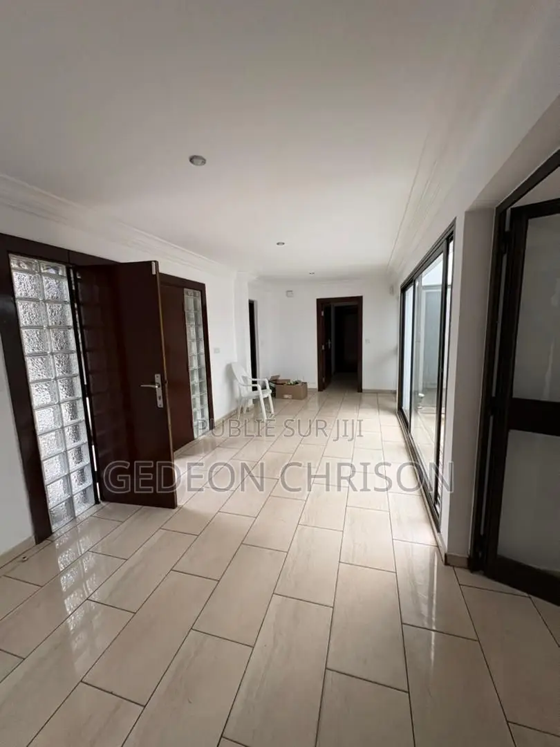 4chbre Villa dans Marcory à Louer