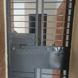 3chbre Appartement dans Prestige, Yopougon à Louer