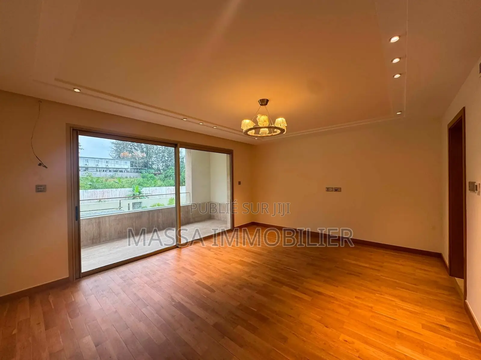 9chbre Villa dans Massa Immobilier, Cocody à Louer