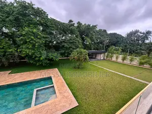9chbre Villa dans Massa Immobilier, Cocody à Louer