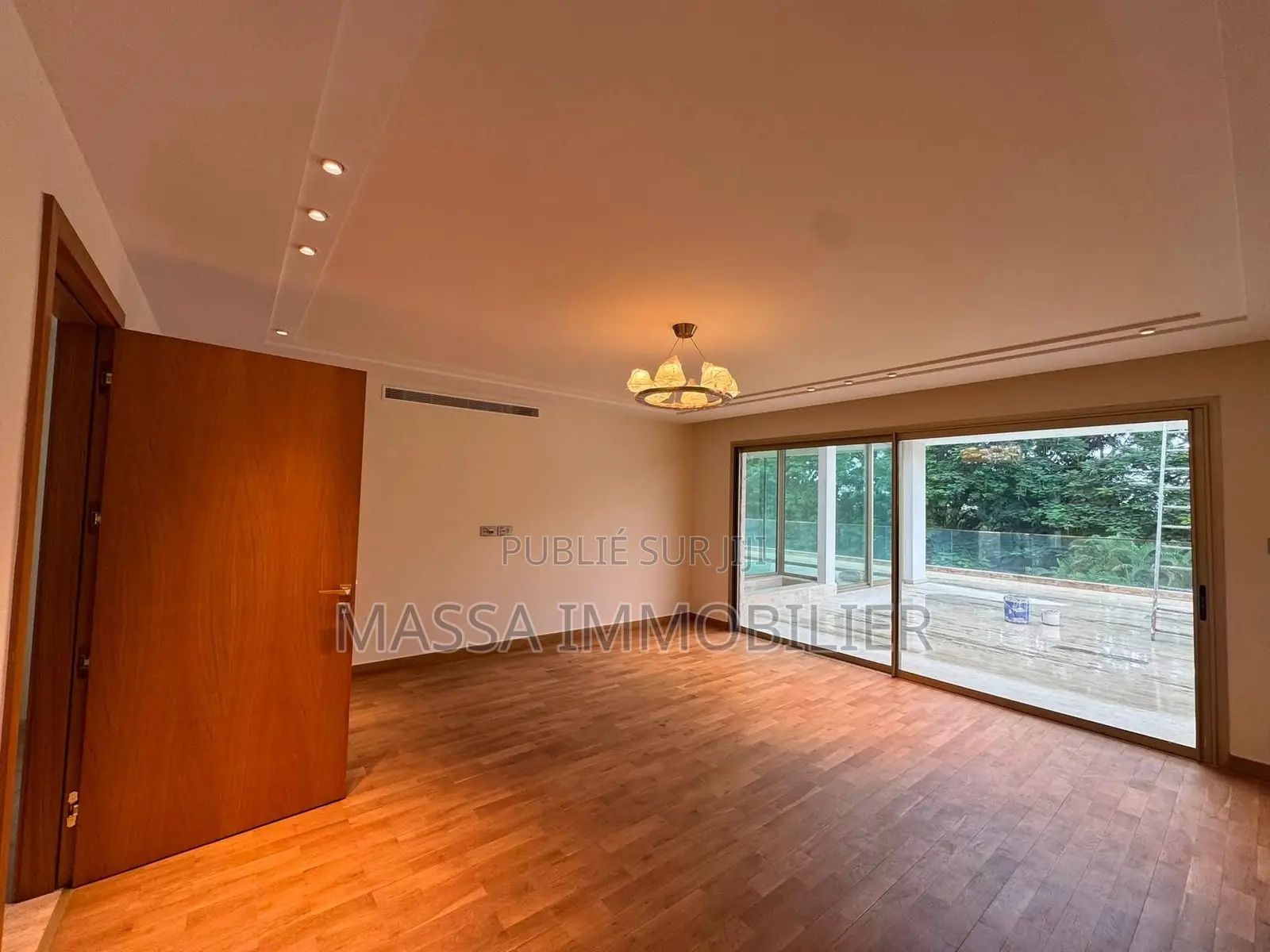9chbre Villa dans Massa Immobilier, Cocody à Louer