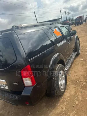 Nissan Pathfinder 2012 Noir