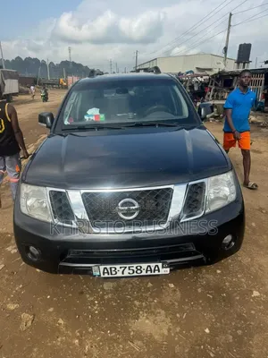 Nissan Pathfinder 2012 Noir