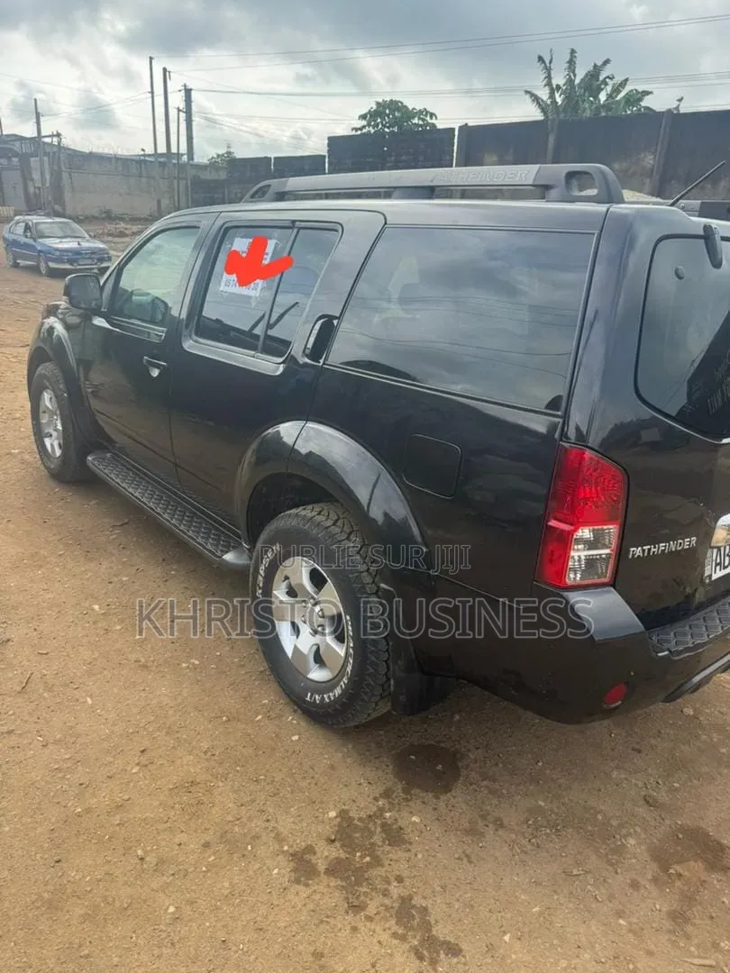 Nissan Pathfinder 2012 Noir