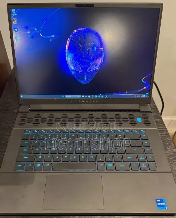 Nouveau Dell Latitude 5300 256GB Intel Core i9 SSD 500GB