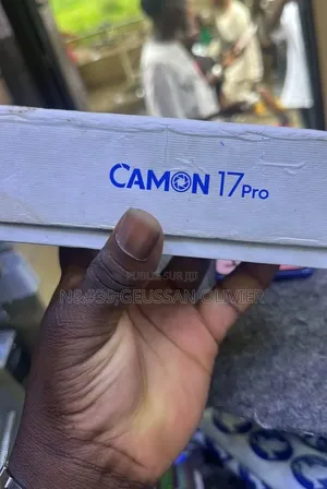 Nouveau Tecno Camon 17 Pro 256 GB Bleu