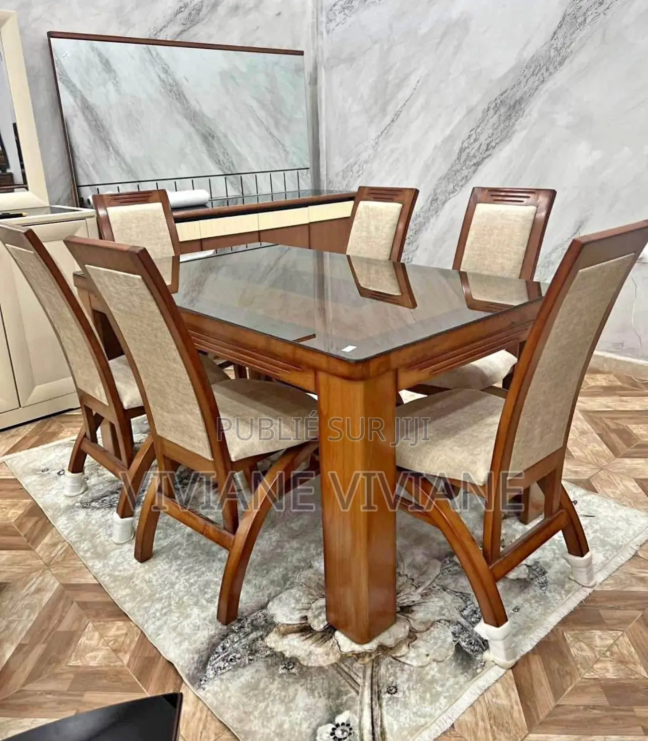 Table À Manger