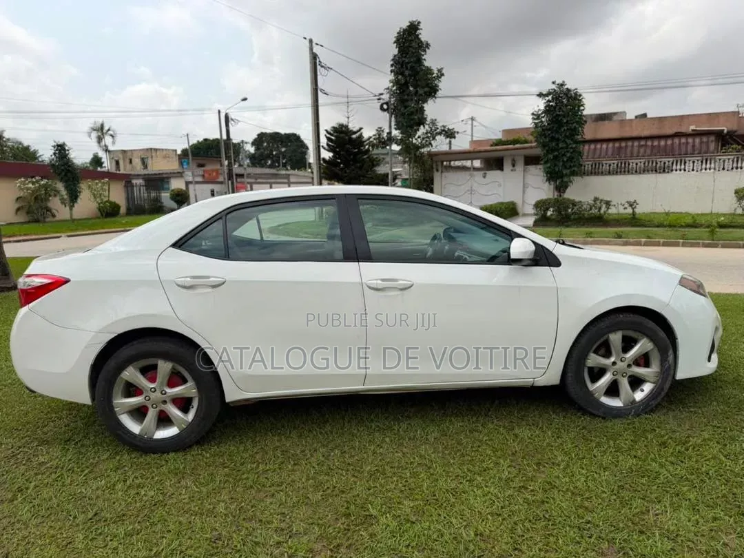Toyota Corolla 2016 Blanc