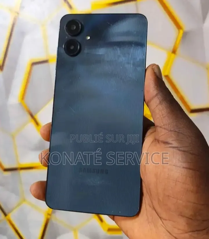 Nouveau Samsung Galaxy A06 128 GB Noir