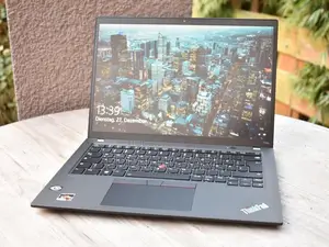Nouveau Lenovo ThinkPad T14s G4 16GB AMD Ryzen 5 SSD 512GB