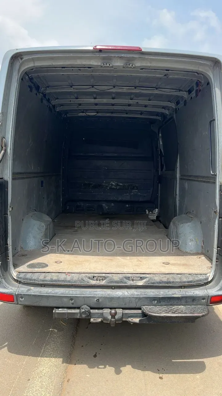 Mercedes-Benz eSprinter 2024 Gris