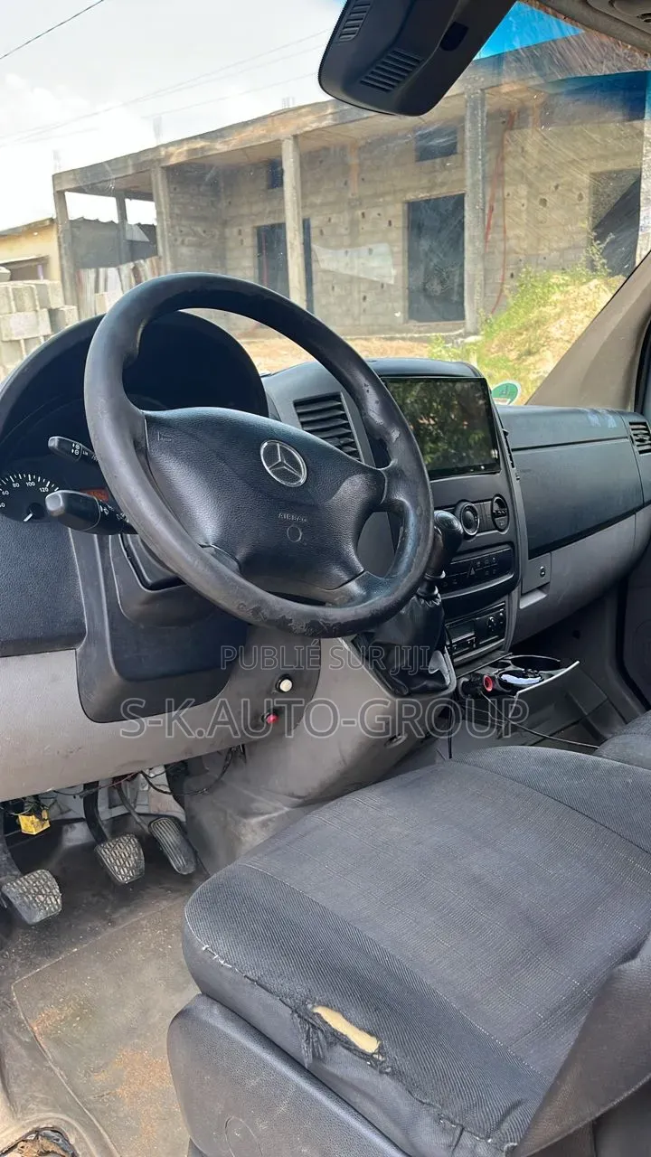 Mercedes-Benz eSprinter 2024 Gris