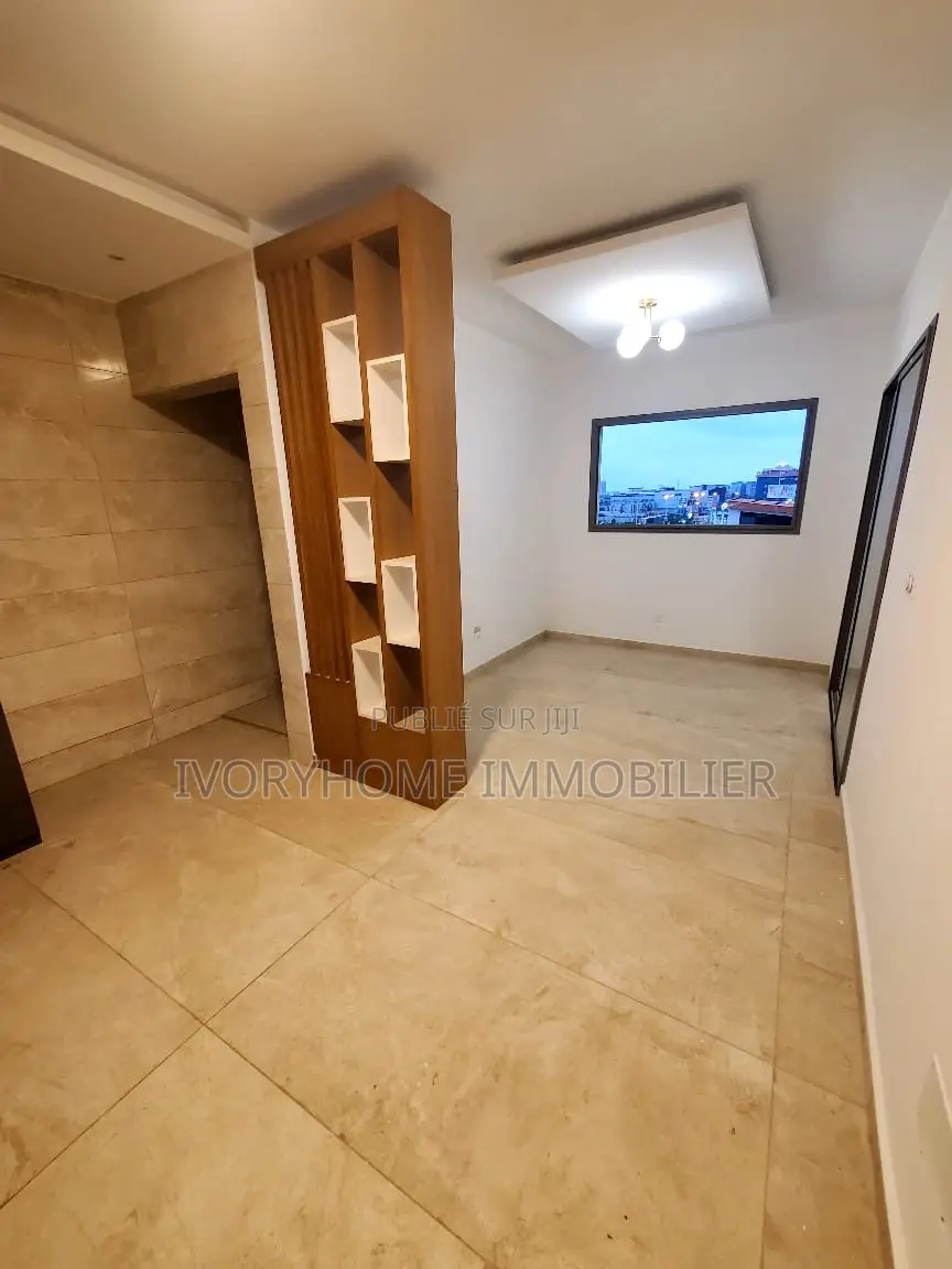 2chbre Appartement dans Cocody à Louer